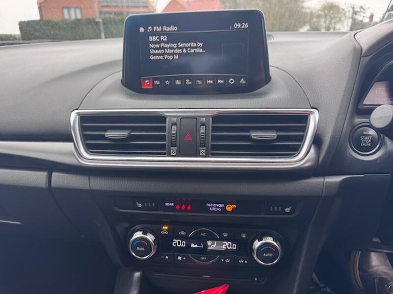 MAZDA MAZDA3