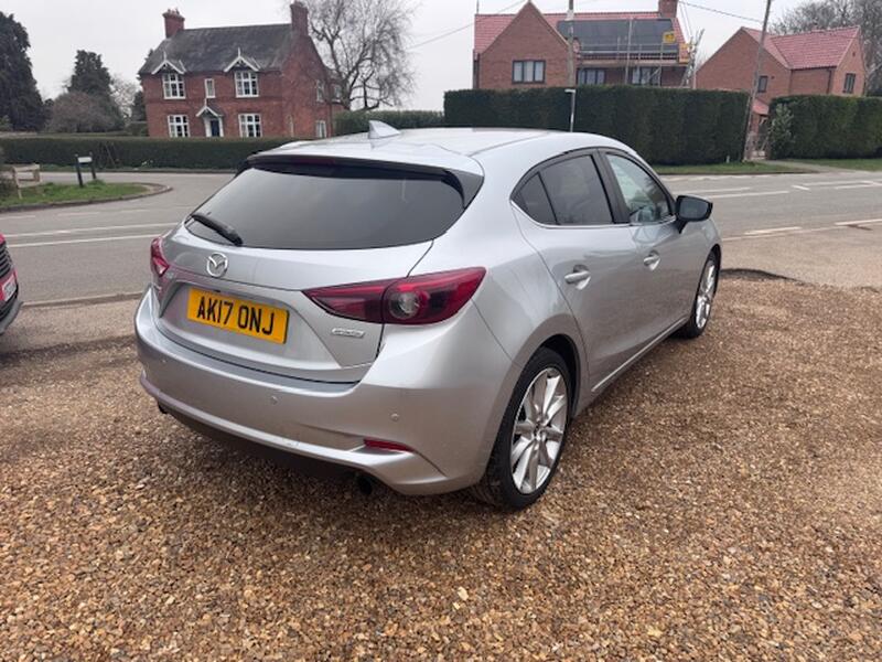MAZDA MAZDA3