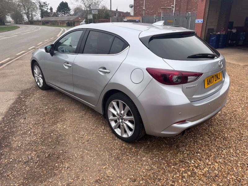 MAZDA MAZDA3