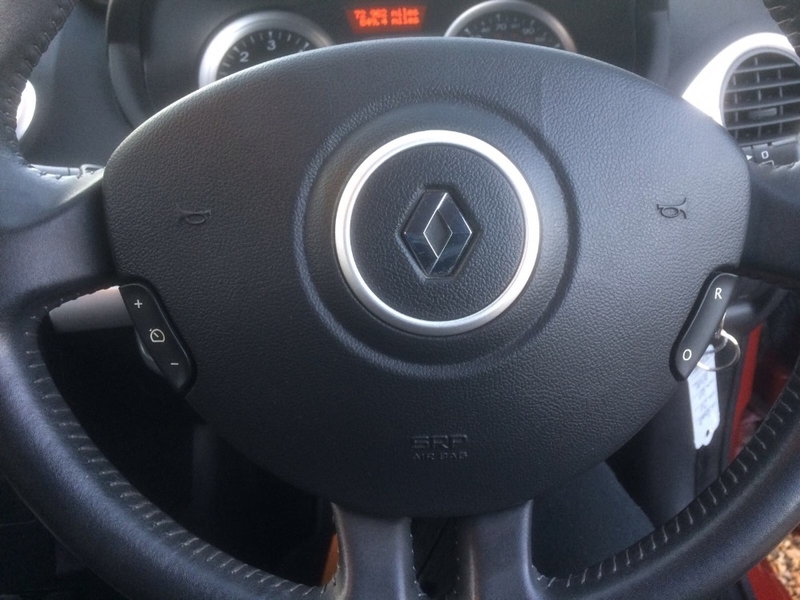 RENAULT CLIO