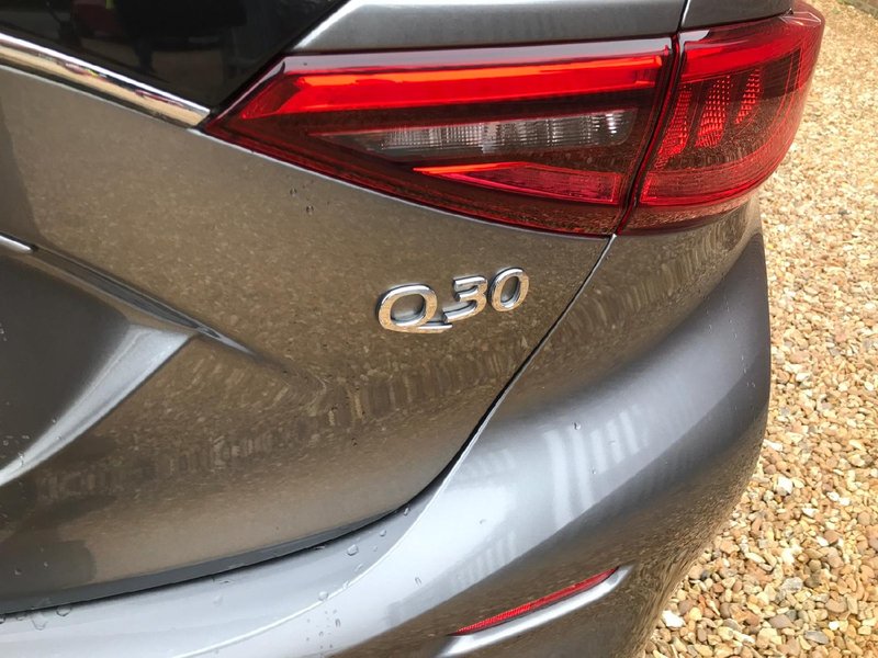 INFINITI Q30