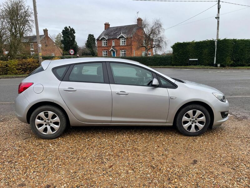 VAUXHALL ASTRA