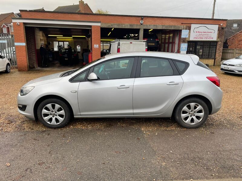 VAUXHALL ASTRA