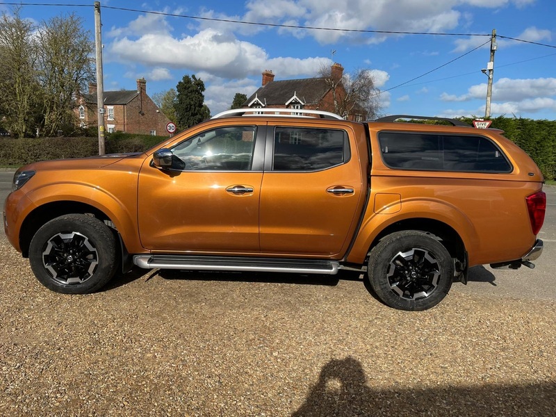 NISSAN NAVARA
