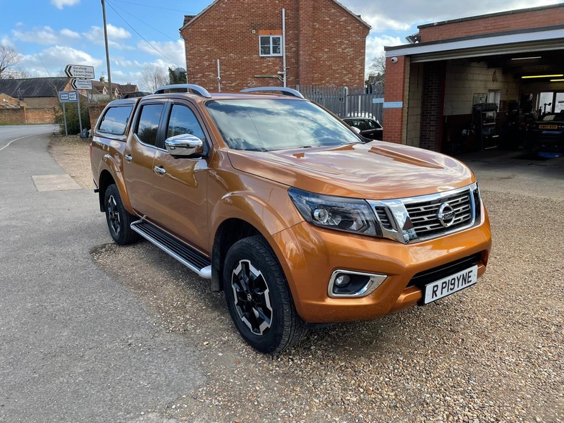 NISSAN NAVARA