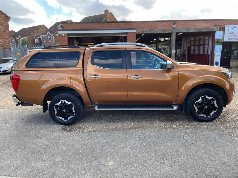 NISSAN NAVARA