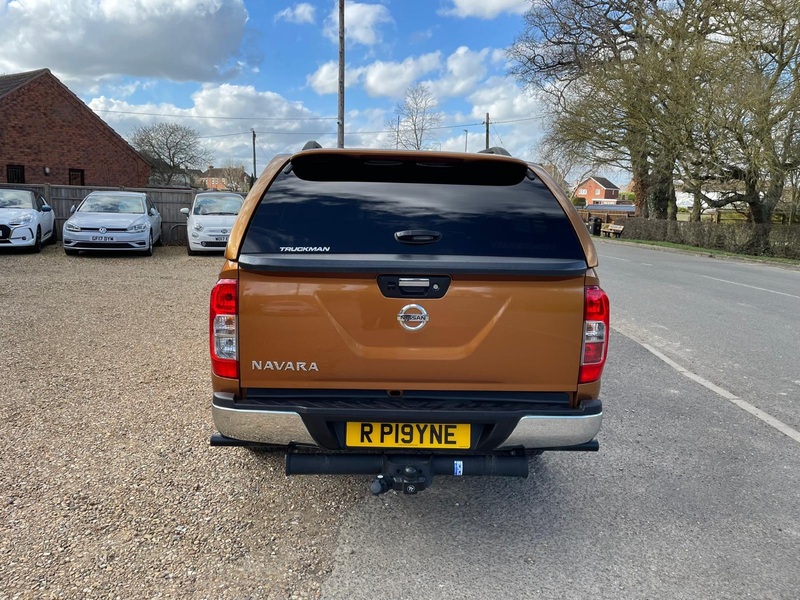 NISSAN NAVARA